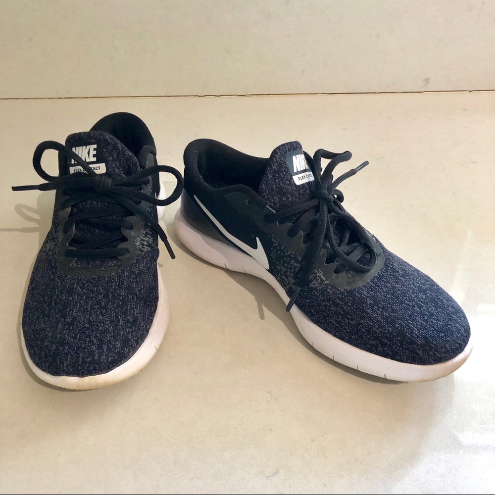 Nike Flex Contact sneakers